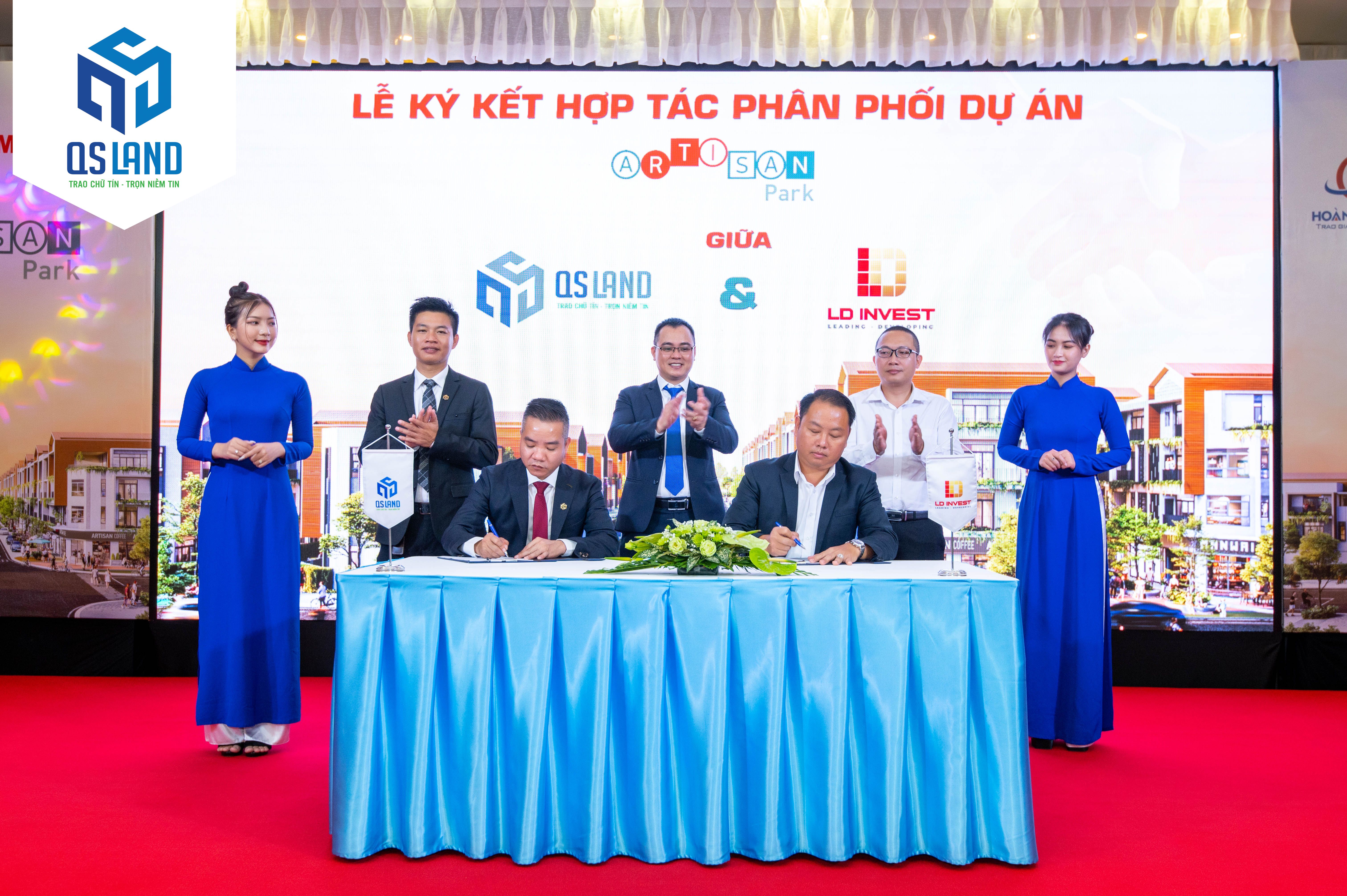 Lễ ký kết hợp tác đồng hành phân phố dự án Artisan Park  giữa đại diện QS Land và Hoàng Khôi Finance