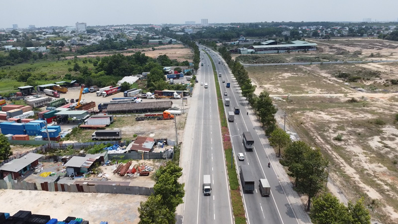 Đây là đường Mỹ Phước Tân Vạn, đoạn giáp ranh thành phố Thuận An và thành phố Thủ Dầu Một. Khu vực này sẽ được xây dựng nút giao Bình Chuẩn.