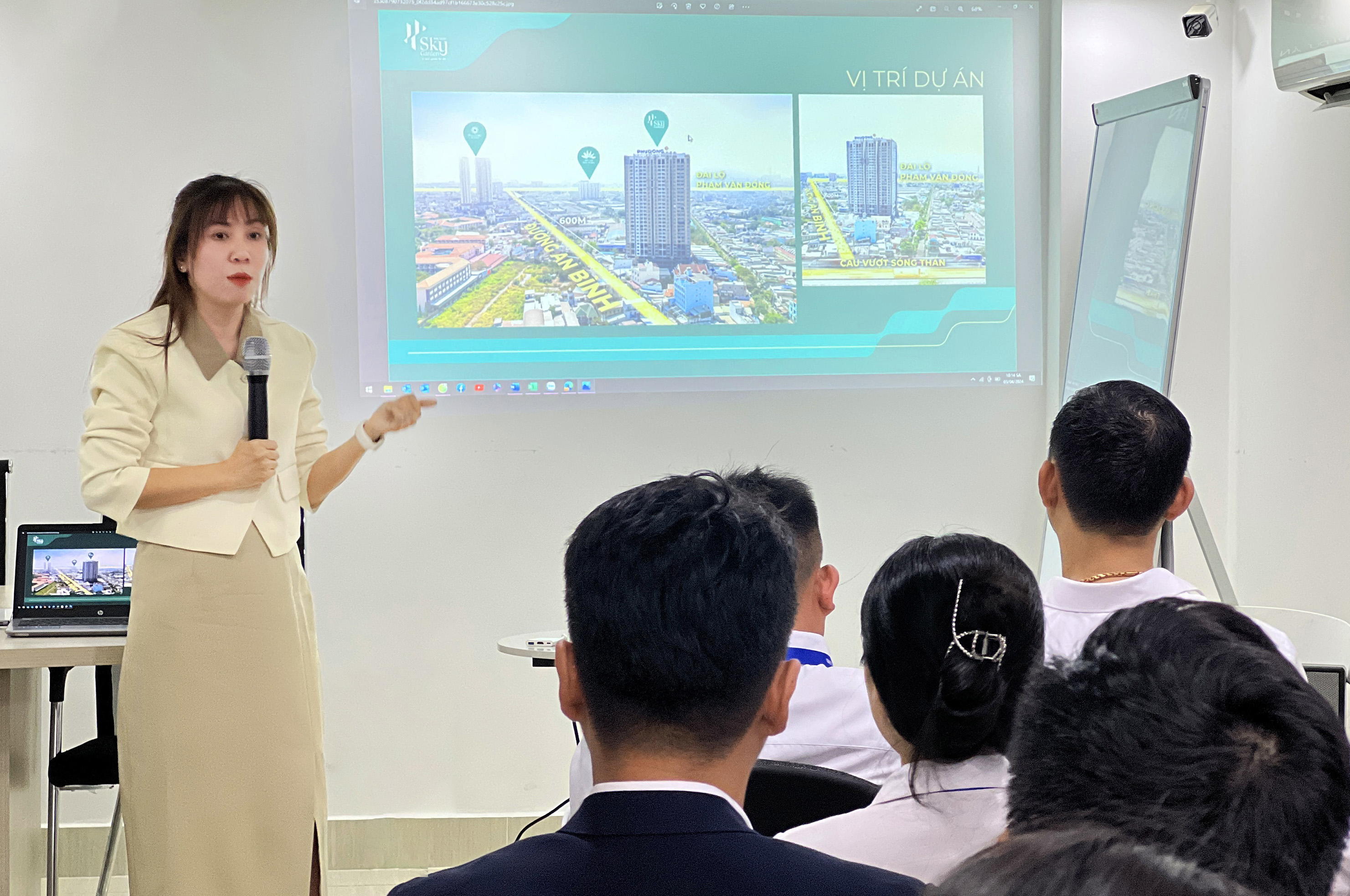 Bà Nguyễn Thị Thanh Thảo - Giám Đốc Kinh Doanh & Tiếp Thị - Phú Đông Group đã đem đến một cái nhìn toàn diện về giá trị cốt lõi, đặc điểm nổi bật của dự án